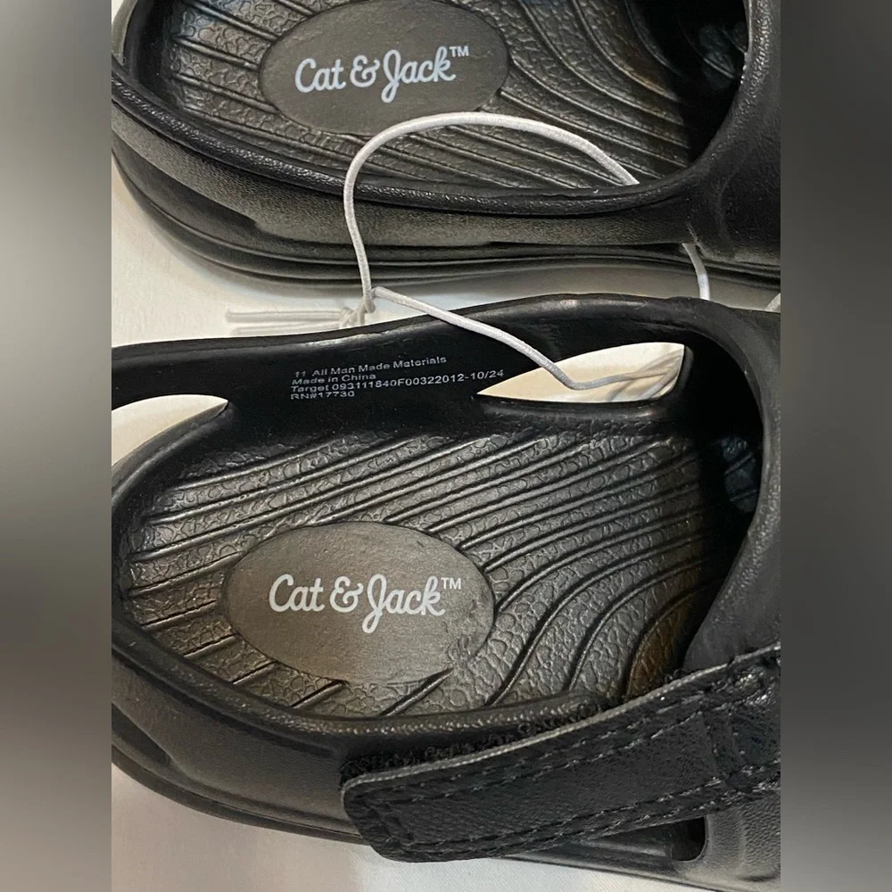Target Black Kids Water Shoes size 11